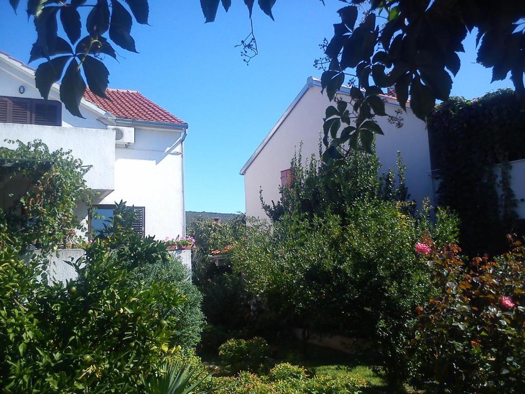 Apartament Tamara Sukošan